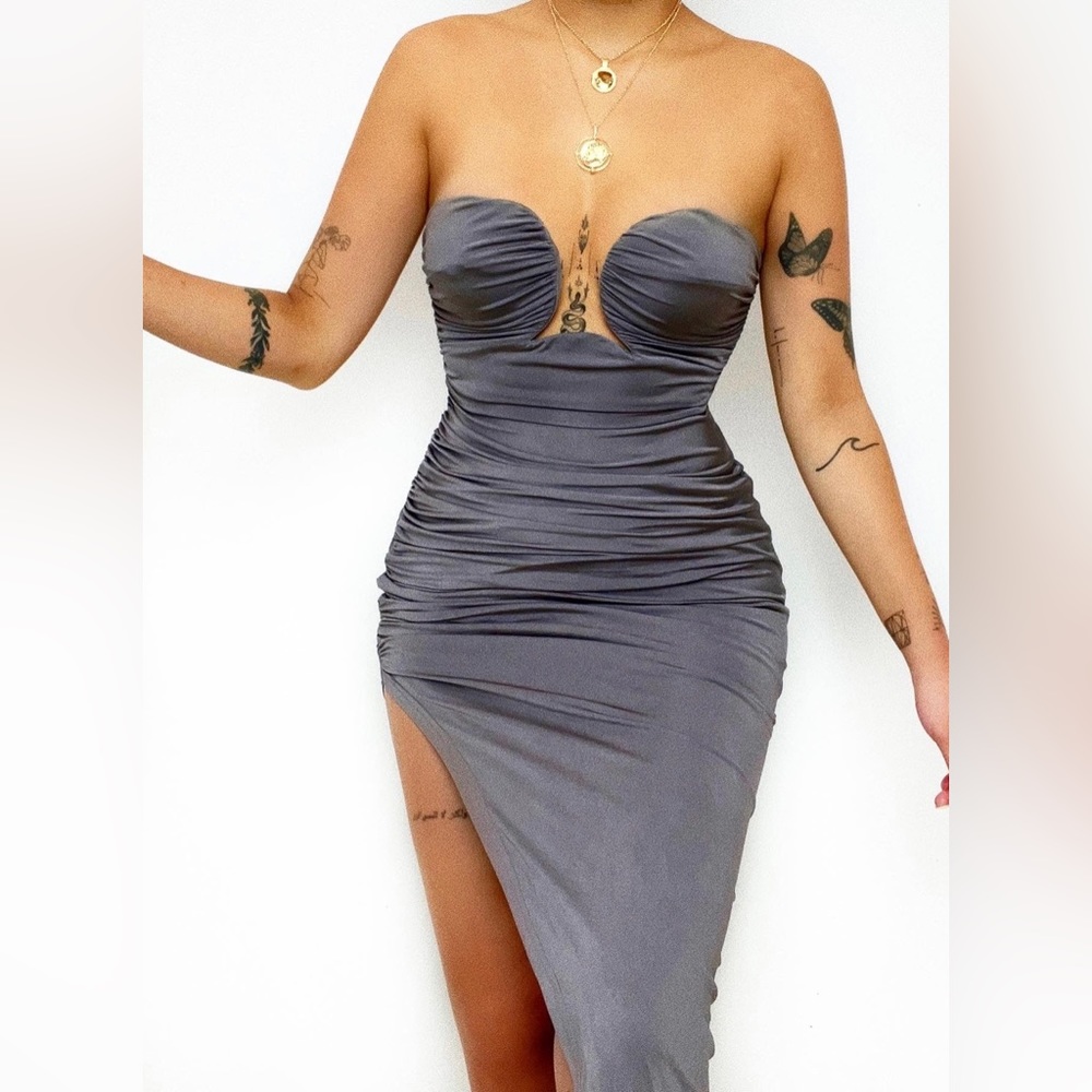NWOT Kameli Boutique Alina Midi Dress in Charcoal
